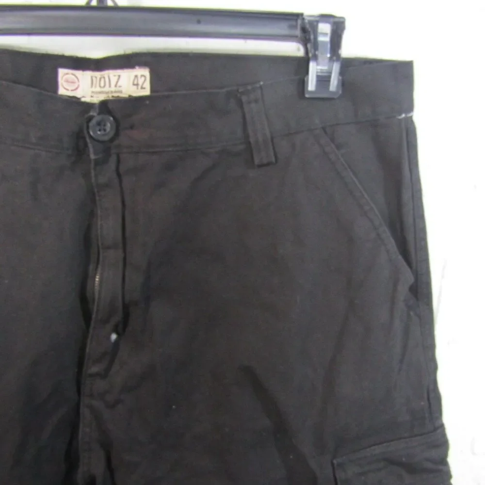 NOIZ. Men's Size 42 Black Y2K Cargo Shorts Drawstring Hem Cotton Baggy Workwear